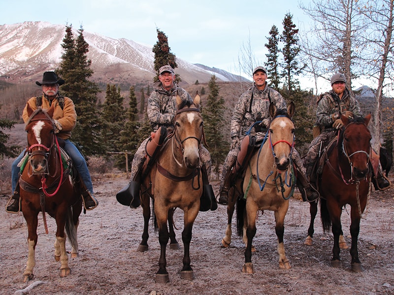 horseback hunting trips