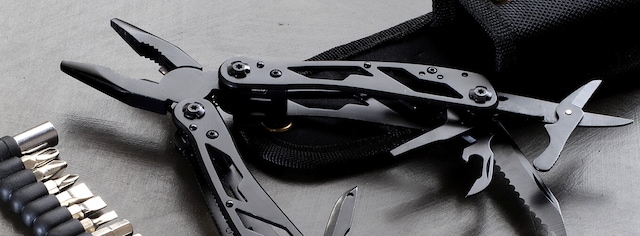 Main hero image for Knives & Tools.
