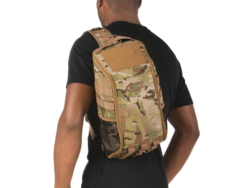 oakley extractor sling pack camo